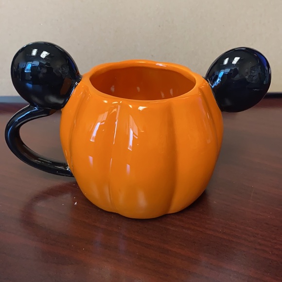 New! Mickey Mouse pumpkin mug - Picture 2 of 3